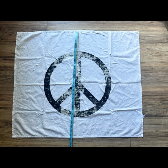 Sold on OfferUp—Peace Sign Wall Art/Tapestry - Picture 2 of 4